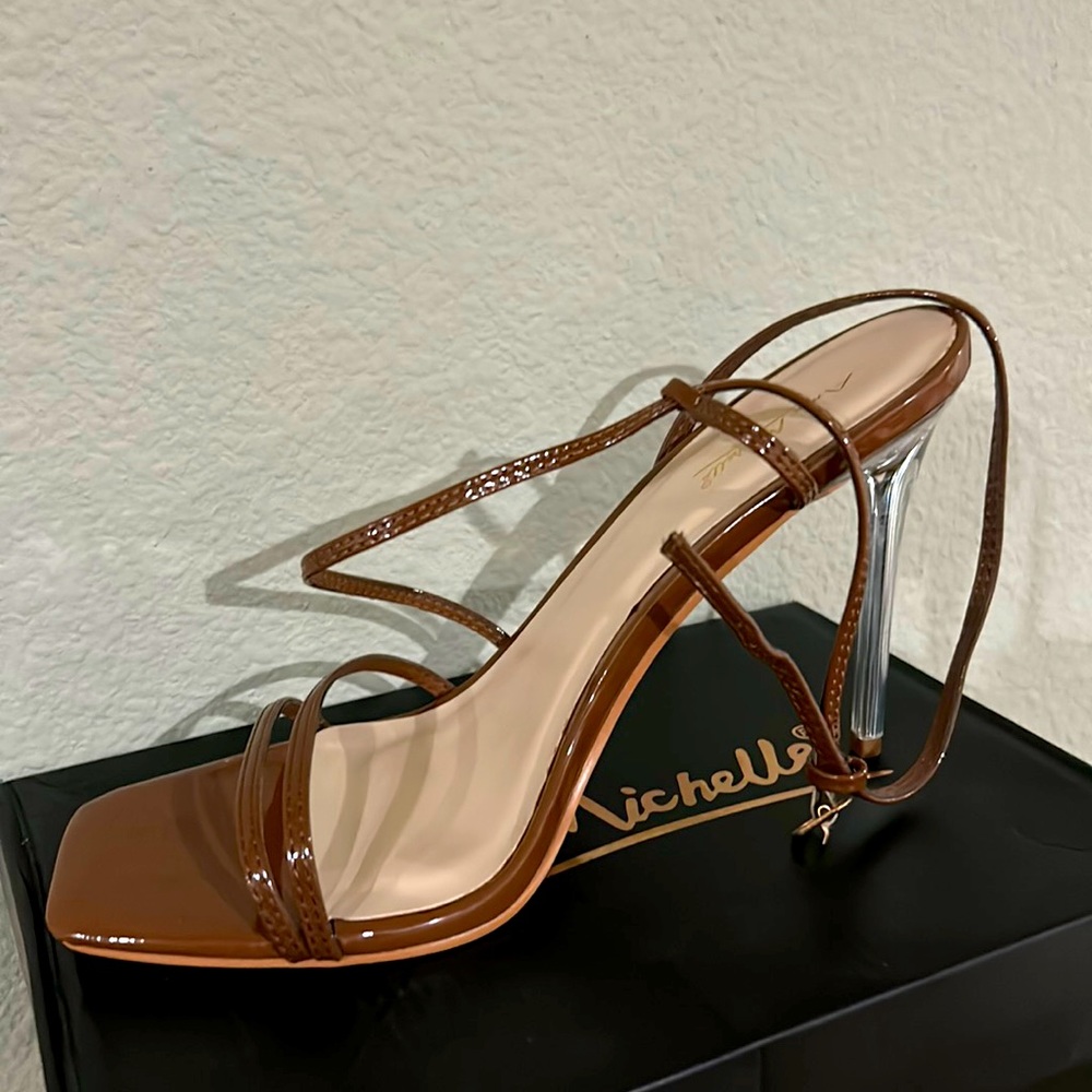 I’m selling because I need space in my closet.
